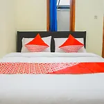 Oyo 2401 Ardini Residence Syariah