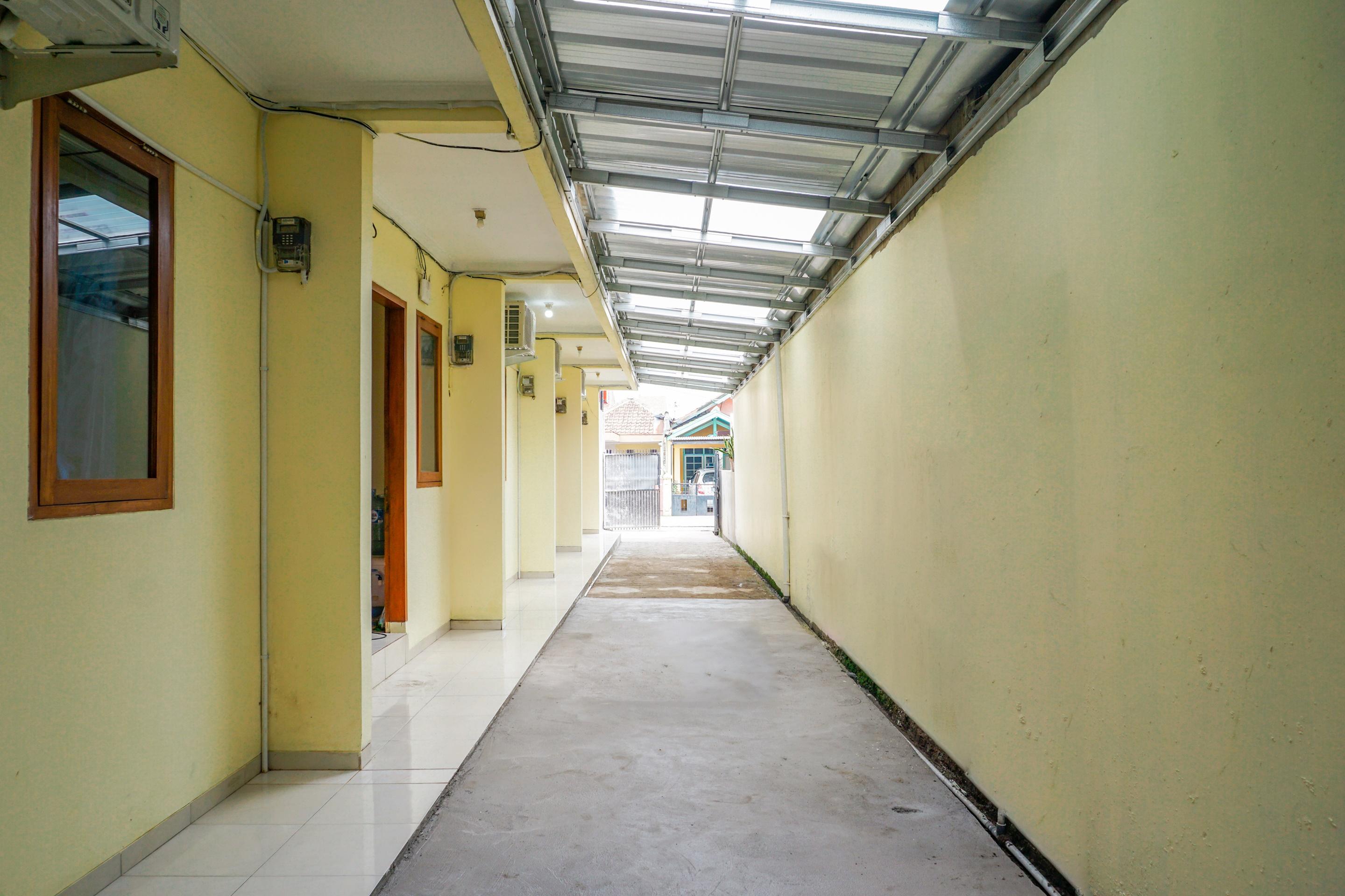 Oyo 2401 Ardini Syariah
